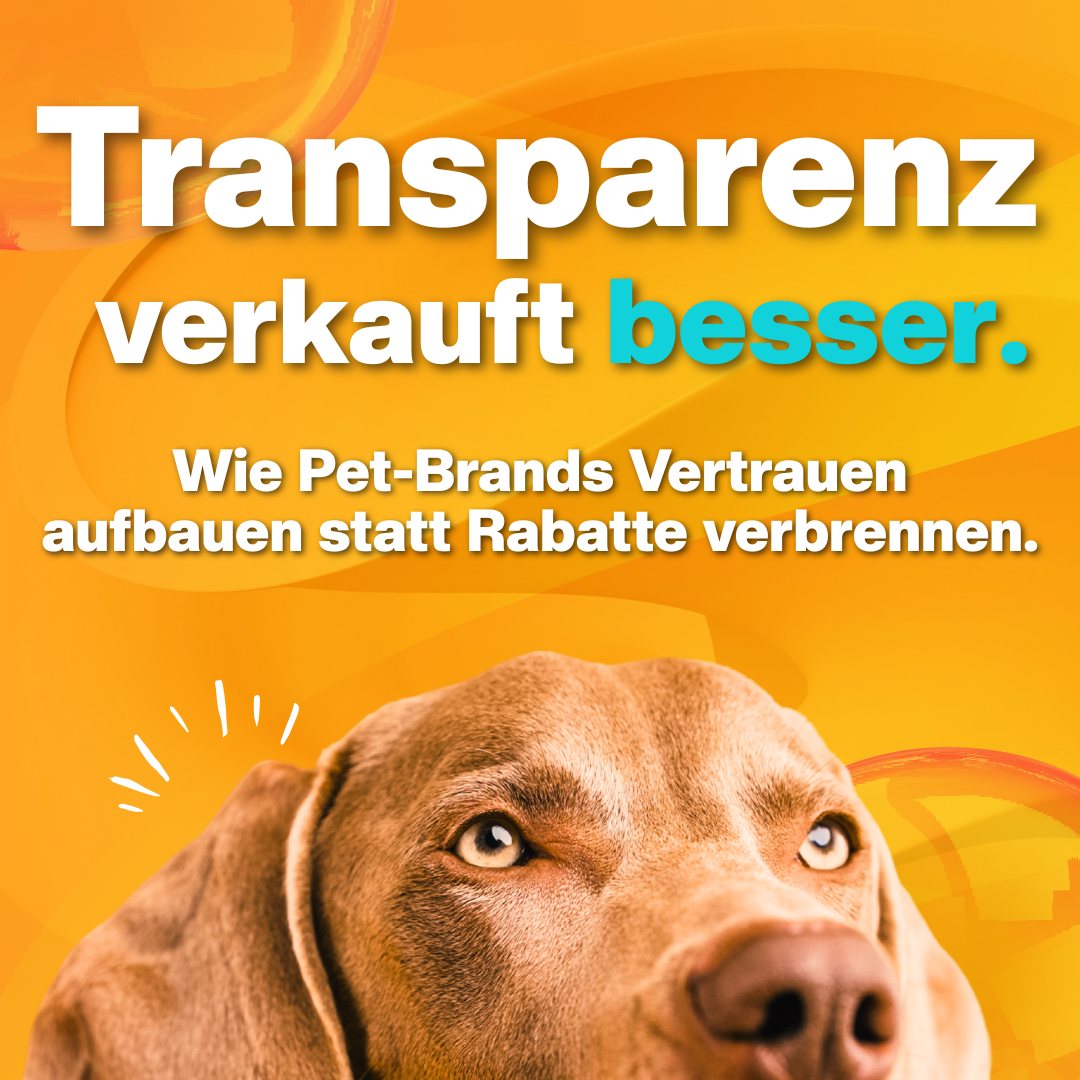 Luxregia Headerbild mit orangefarbenem Hintergrund und Hundekopf; textüberlagerung mit 'Transparenz verkauft besser' und Hinweis auf Pet-Food-Marketing 2026 von Luxregia GmbH